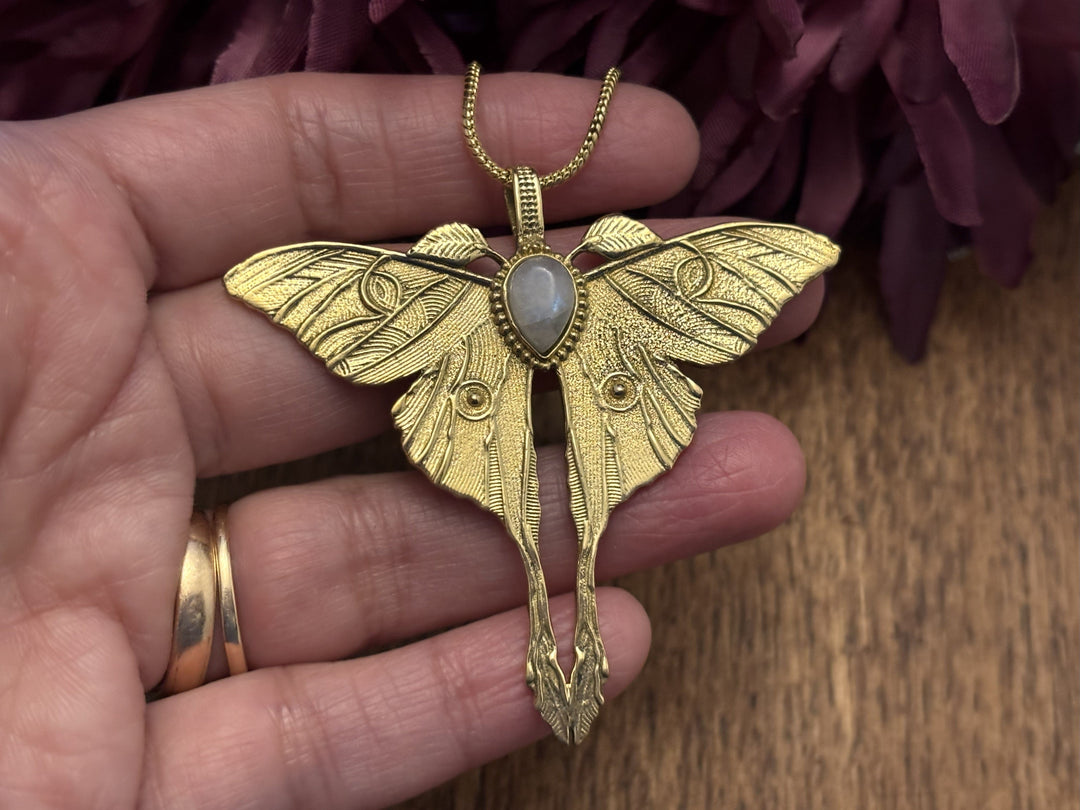 Gold/Silver Luna Moth Necklace with Labradorite/Moonstone – Nature-Inspired Boho Statement Pendant.