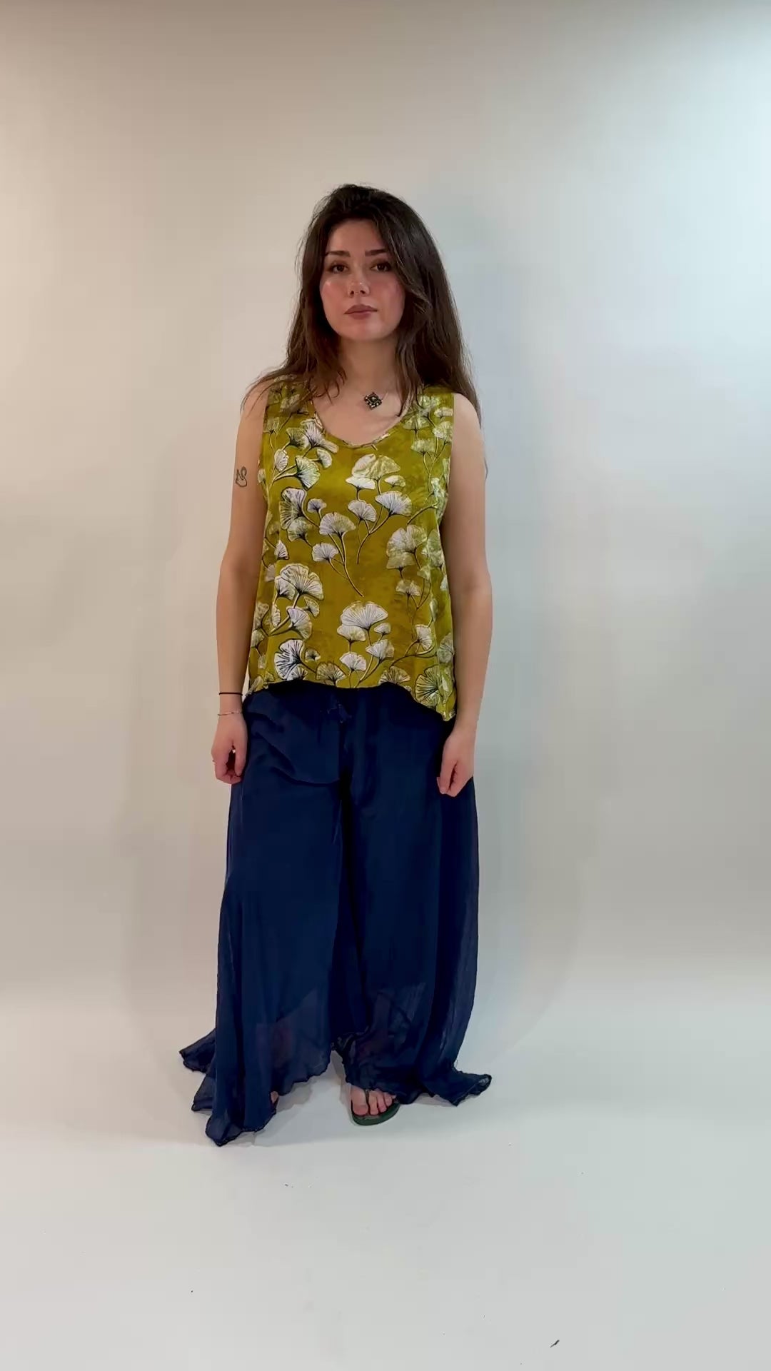 Floral Twist Back Top